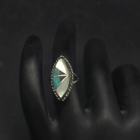 Zuni Style Mother Of Pearl Turquoise Inlay Ring Size 3 Sterling Silver - Picture 1 of 8